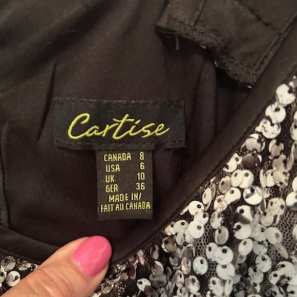 Sequin shell in black, gray and silver in size small - Picture 5 of 5